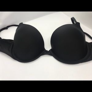 Victoria’s Secret black Demi bra (32D)